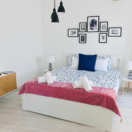 Belvarosi Studio Apartman Kecskemet Bagian luar foto