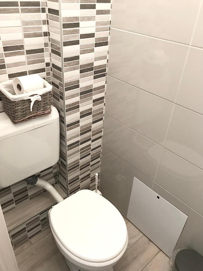 Belvarosi Studio Apartman Kecskemet Bagian luar foto