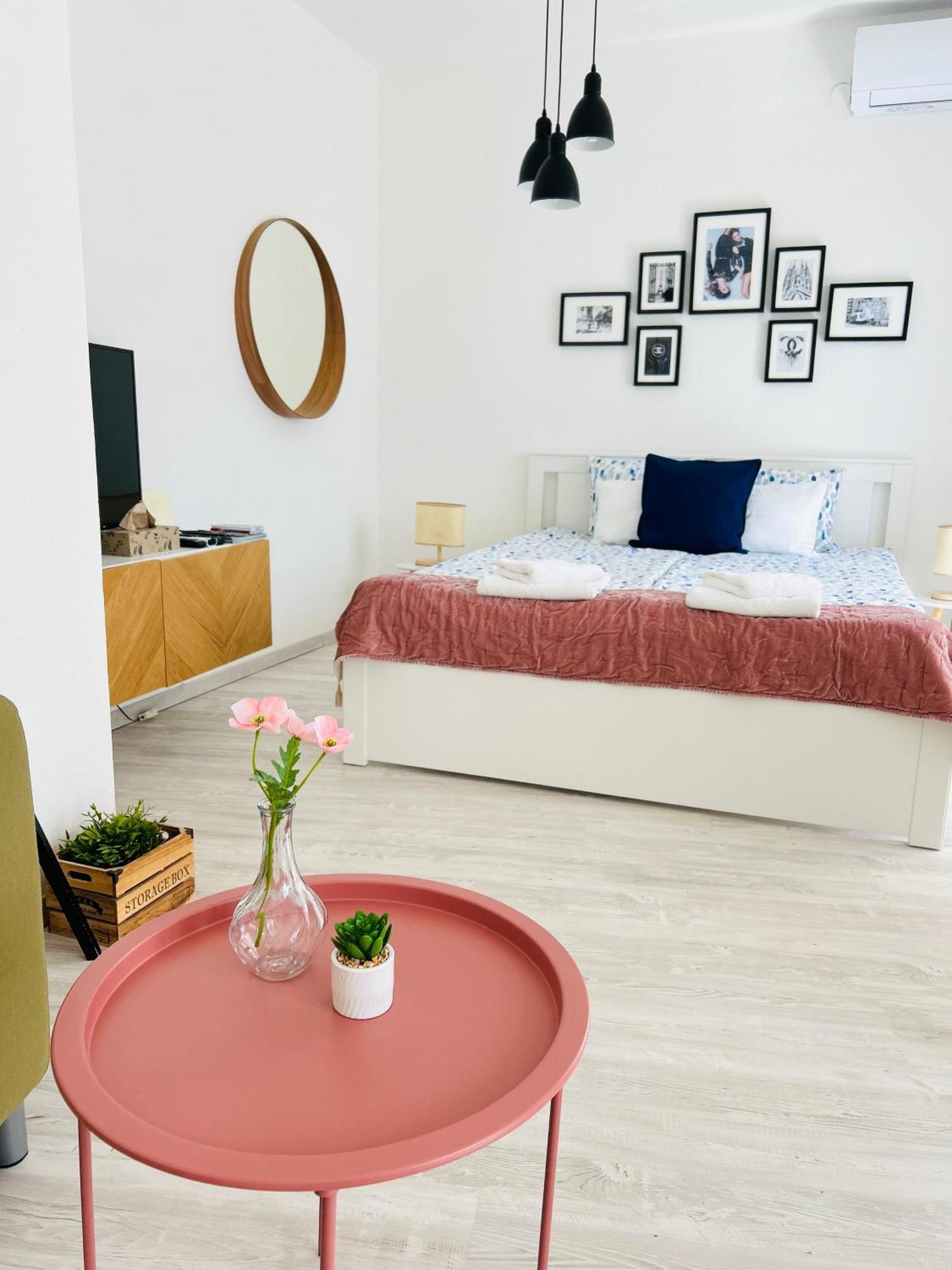 Belvarosi Studio Apartman Kecskemet Bagian luar foto